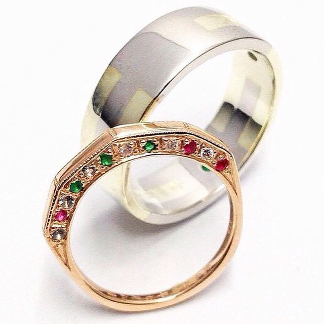 Diamond  and gold wedding ring photo at studio Rui & Aguri Fine Jewelry